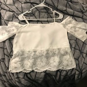 Discovery clothing top